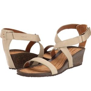 Teva Cabrillo Strap Wedge 2 NWT NIB